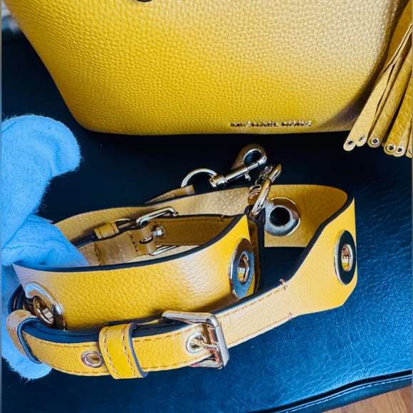 Set of 2 Michael Kors Brooklyn Pebbled Leather Satchel with Coin Purse - Picture 9 of 14